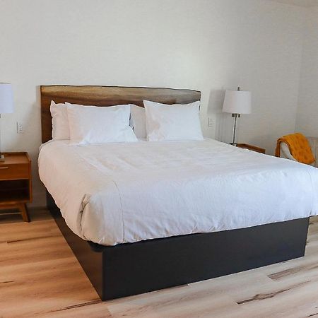 Foxglove Suite At The Wildflower Inn 골드비치 외부 사진