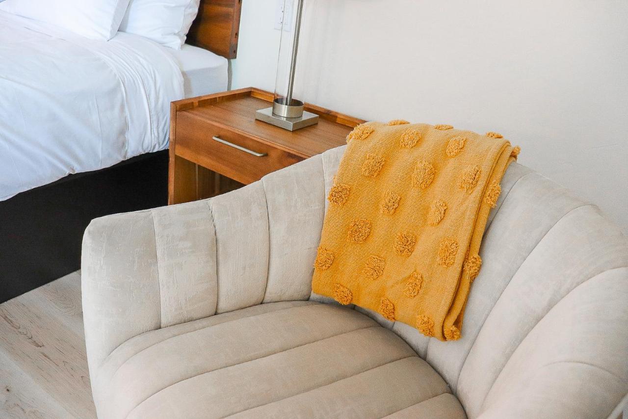 Foxglove Suite At The Wildflower Inn 골드비치 외부 사진
